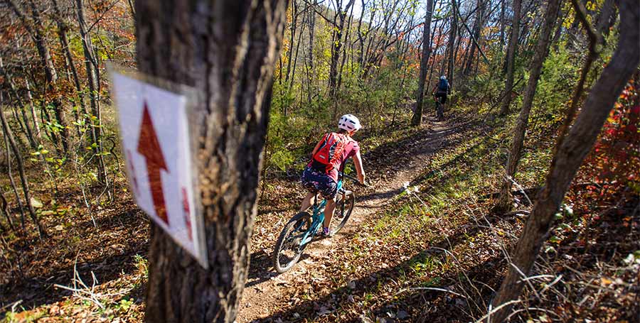 Mountain bikers, friends, autumn, Arkasas, mountain bike