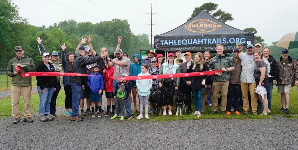 Ribbon cutting at the newly named Welling Ridge Trail System.