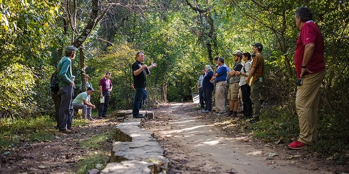 Mike Repyak guiding Foundations participants through an example trail.