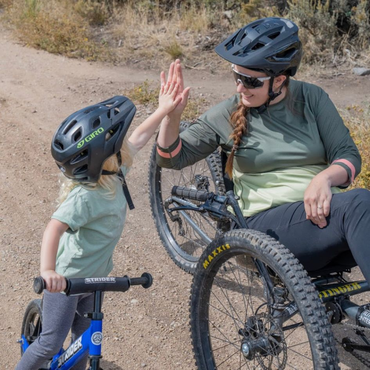 Amanda giving Zoey a high five